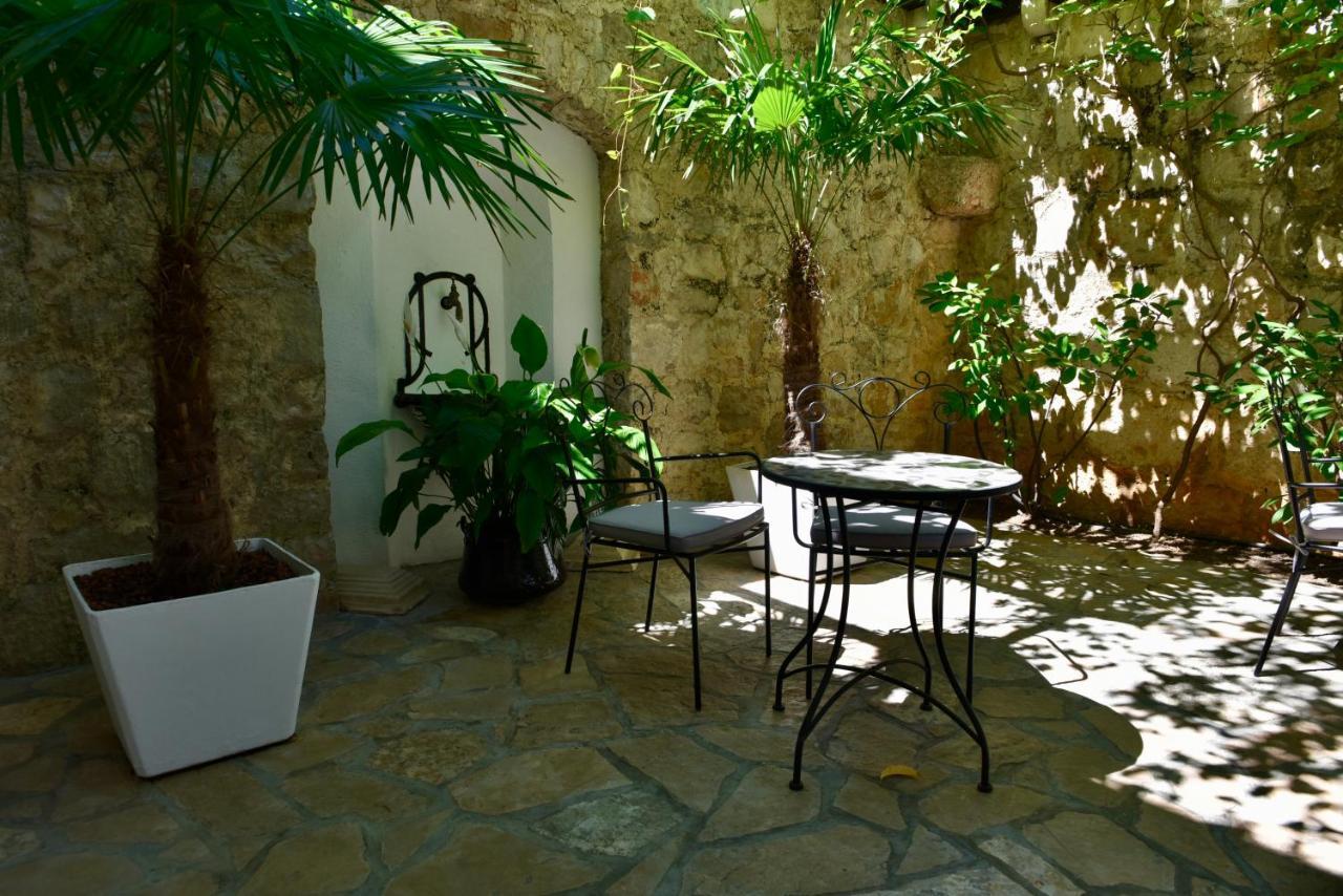 Villa Giardino Heritage Boutique Hotel Bol Extérieur photo